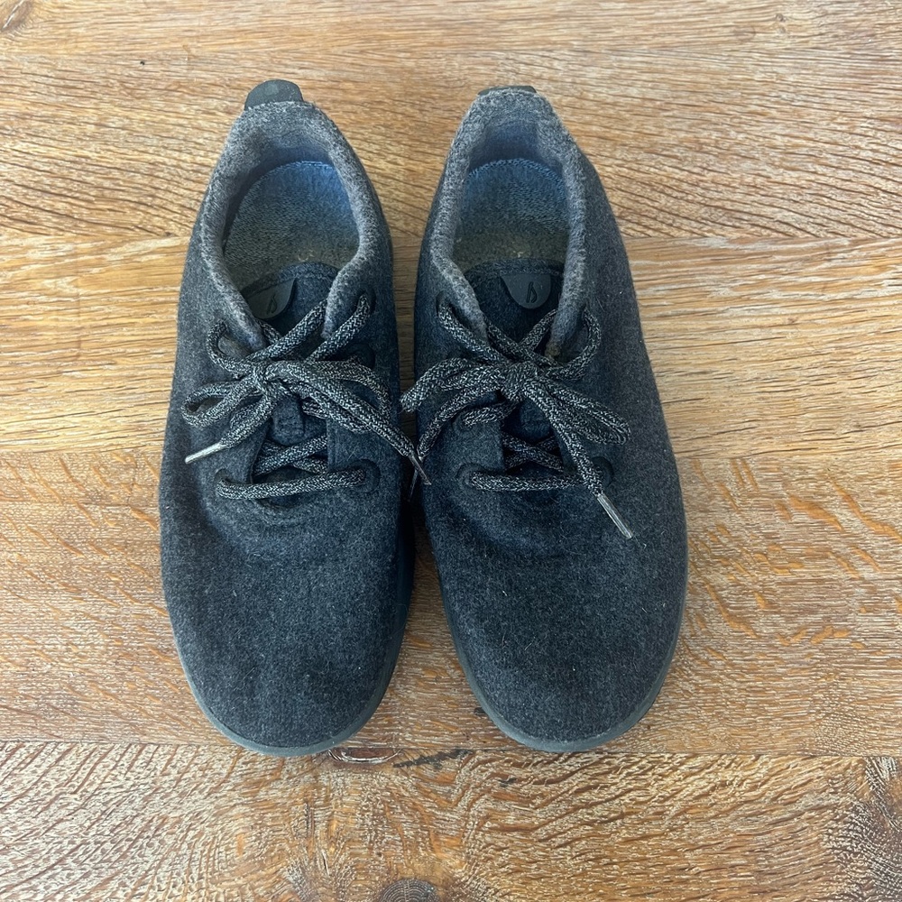 Allbirds Women’s Wool Runners, classic natural black (black sole), size 8.